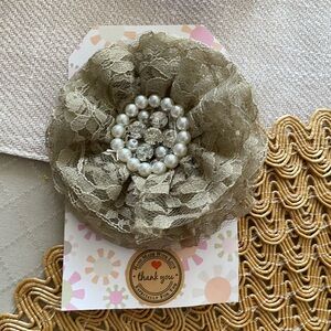 Floral lace hair clips